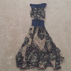 Sleeveless midi dress